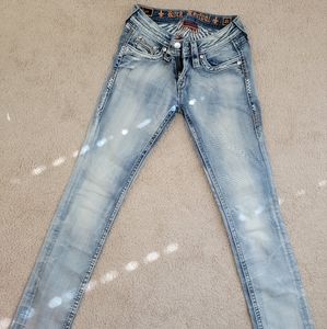 Women rock revival jeans
